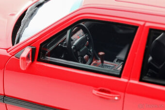 1:18 Mercedes 300E 6.0AMG 1987 Modellauto Otto - 9