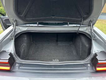 Dodge Challenger - 9