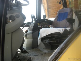 Traktor bagr - 9