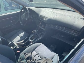 BMW e39 touring na díly - 9
