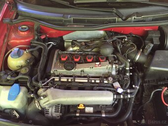 VW Bora Variant 1.8T Highline AUM - 9
