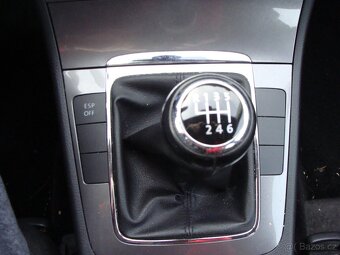 Volkswagen Passat, 1.6 FSi Trendline - 9