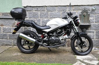 Prodám luxusní Hondu VTR 250, 2011, 12749 km. - 9
