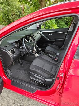Hyundai i30 Combi 1.6 88 kw - 9