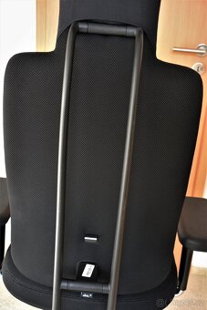 Kancelářská židle - Vitra Headline PC 32 000,- - 9
