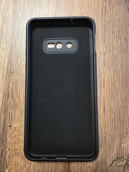 Samsung Galaxy S10e - 9