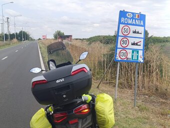 Prodám Yamaha X Max 125 velmi pěkný stav, servis Yamaha - 9