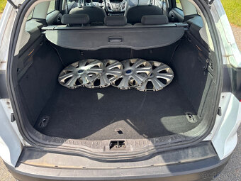Ford Focus 2.0 TDCi Kombi 103kw 2014 DPH - 9