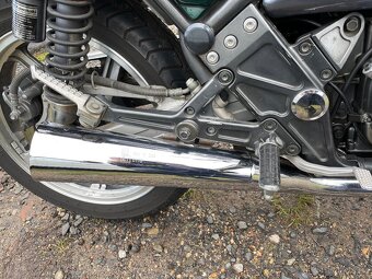 Kawasaki Zephyr 550 - 9