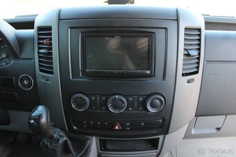 Volkswagen Crafter 2.5TDI,8MÍST,KLIMA,TAŽNÉ - 9