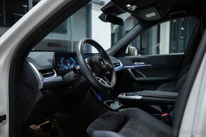 BMW X1 M18i M-SPORT - 9