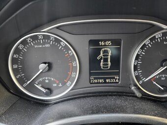 Škoda Octavia 2,1.9 TDI 77kw dsg automat - 9