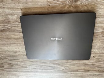 Ultrabook ASUS ZenBook UX430UA, i7, 8GB a 512 SSD - 9