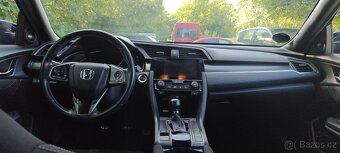 Honda Civic 1.5 VTEC TURBO - 9