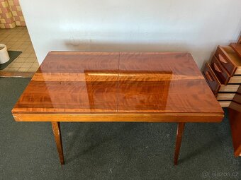 Starožitný nábytek - 9
