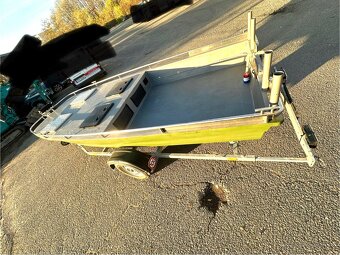 Rybářská laminátová loď - 9