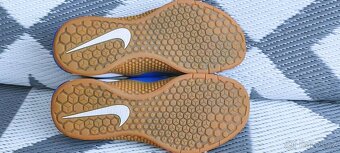 SÁLOVÉ BOTASKY - NIKE - vel.38 - 9