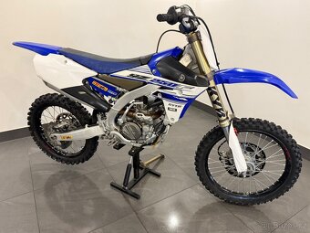 Yamaha yzf 250 - 9