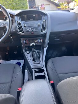 Ford Focus Hatchback benzin 74 kw 6/2018 najeto 78 tis km - 9