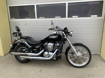 Kawasaki VN 900 Custom - 9