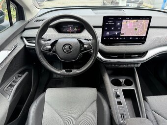 Škoda Enyaq iV Electric 132kW Virtual Ambient ACC Matrix Qi - 9