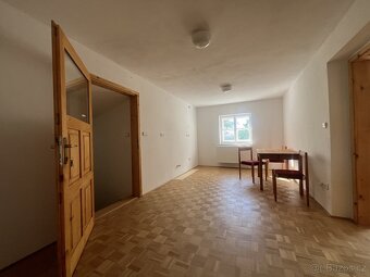 Prodej dvou RD v Telči - 9