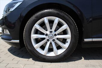 Volkswagen Passat 2.0 TDI 4MOTION HIGHLINE ČR (2017) - 9