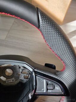 Nový zkosený volant Škoda + PÁDLA DSG - 9