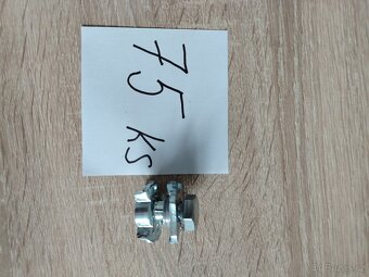 Šrouby, podlozky - 9