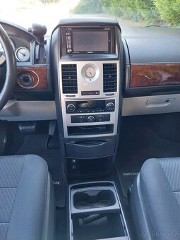 Chrysler grand voyager 2,8 CRD automat - 9