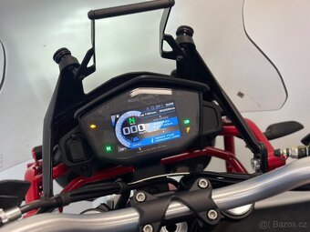 Moto Guzzi V 85tt 2020 - 9