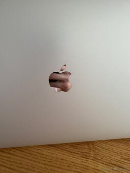 MacBook Air JAKO NOVÝ - 9