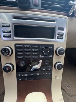 Volvo XC70 2,4 D5 136kw - 9