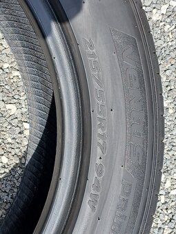 Pěkné letní pneu Hankook 215/55/17 vzorek 7mm - 9