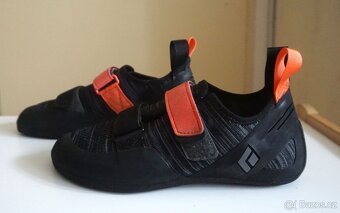 Nové dámské lezečky Black Diamond Momentum vel.41,5 - 9