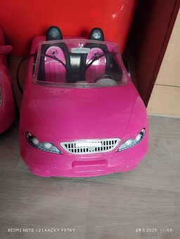 Domeček pro panenky, hracky Barbie - 9