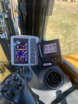 Caterpillar 305E2 + rototilt - 9