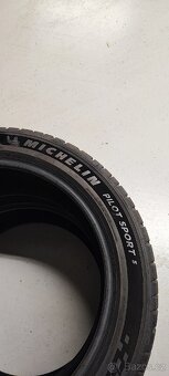 235/45/18 Michelin a Continental, rok 2023a 2024, 6.4mm - 9