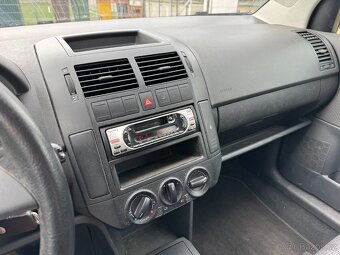 Volkswagen Polo 1,4i 55KW, NOVÁ STK, KLIMA, PAL. POČÍTAČ - 9