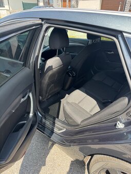 HYUNDAI i40 1.7 CRDi 104kW 2015 - 9