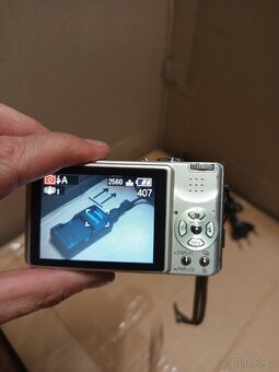 PANASONIC LUMIX DMC-FX7 - 9