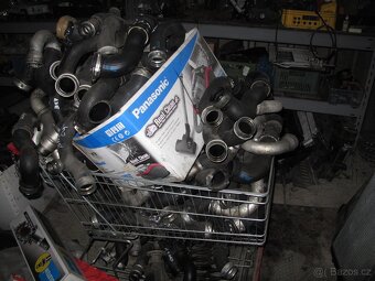 VW T5 klima trubky, popelník, dovírání dveří, nápravnice - 9