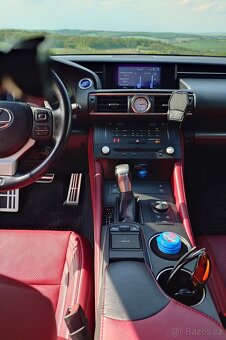 Lexus RC 300h F SPORT - 9