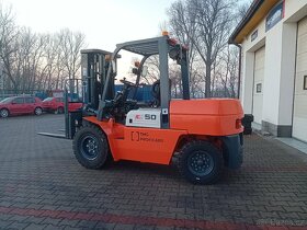 Vysokozdvižný vozík 5T, triplex 4,5m, DIESEL, 2023 - 9