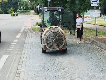 Malotraktor Farmtrac 26 4WD s kabinou,radiálky - 9