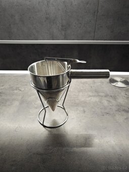 gastro Vaflovač - 1 550 W - vafle na špejli - 9