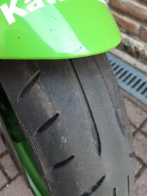 KAWASAKI ZX7R - 9