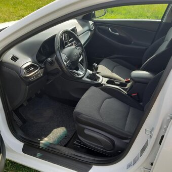 Hyundai i30, 1,6 CRDi, nová STK - 9