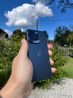 iPhone 15 Pro 128 GB Modrý titan, v jako novém stavu - 9