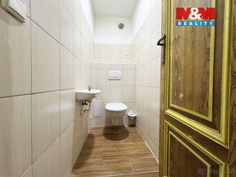 Prodej bytu 4+1, 104 m², Karlovy Vary, ul. Varšavská - 9